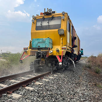 งานจ้างซ่อมบำรุงทางรถไฟด้วยรถอัดหินและอื่นๆ กองบำรุงทางเขตขอนแก่น ศูนย์บำรุงทางภาคตะวันออกเฉียงเหนือ ฝ่ายการช่างโยธา