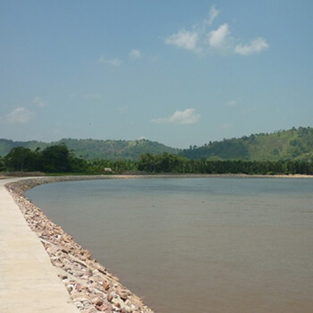 โครงการก่อสร้างเขื่อนป้องกันตลิ่งริมแม่น้ำกระบุรี ชายแดนไทย - พม่า อำเภอกระบุรี จังหวัดระนอง